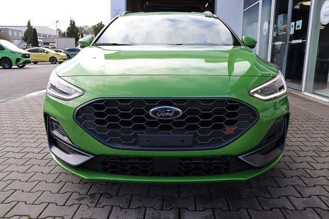 Neu Ford Focus ST 280 PS (205 kW) 2025 Mean green metallic Kombi