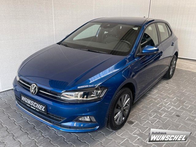 Blau Gebraucht 2021 VW Polo Highline Limousine | 19.695 € (Etwas zu teuer) - Bild 1/4