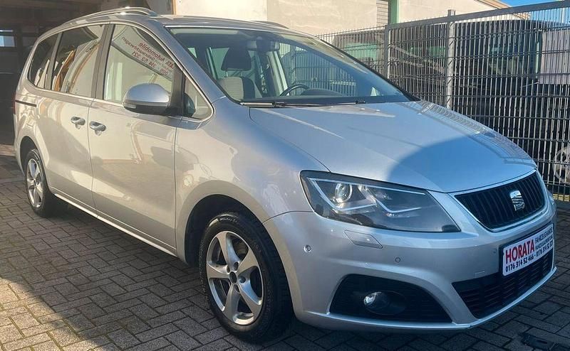 Silber Gebraucht 2012 Seat Alhambra Style Van / Kleinbus | 12.900 € (Fairer Preis) - Bild 1/4