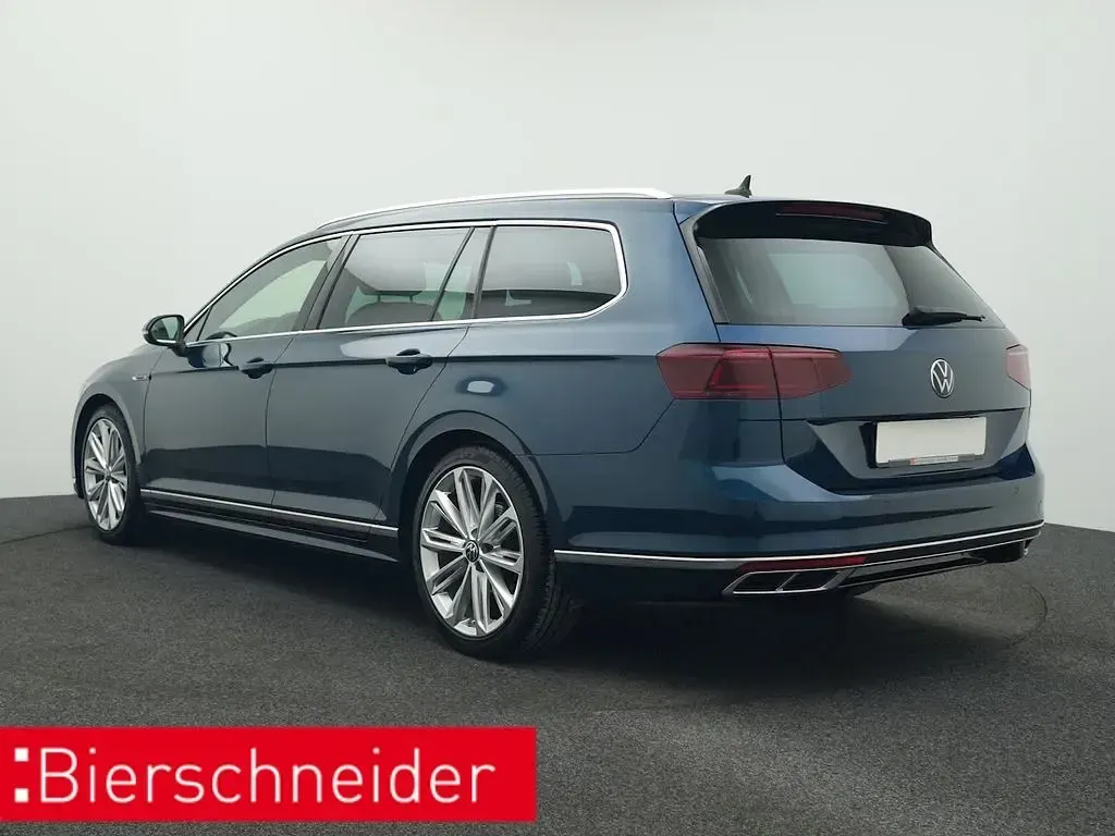 Gebraucht VW Passat R-line 200 PS (147 kW) 2022 Blau Kombi