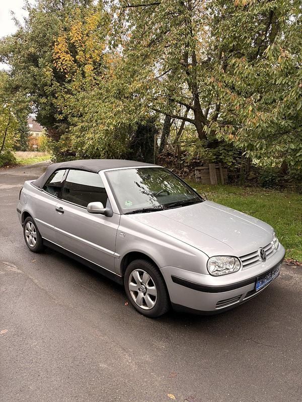 Silber Gebraucht 2000 VW Golf Cabriolet Cabrio | 3.950 € (Teuer) - Bild 1/4