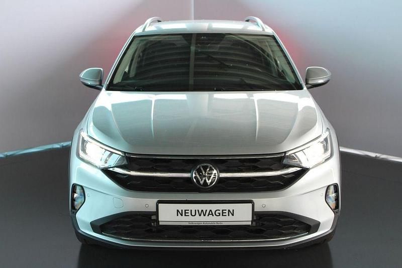 Neu VW Taigo Style 116 PS (85 kW) 2025 Silber SUV