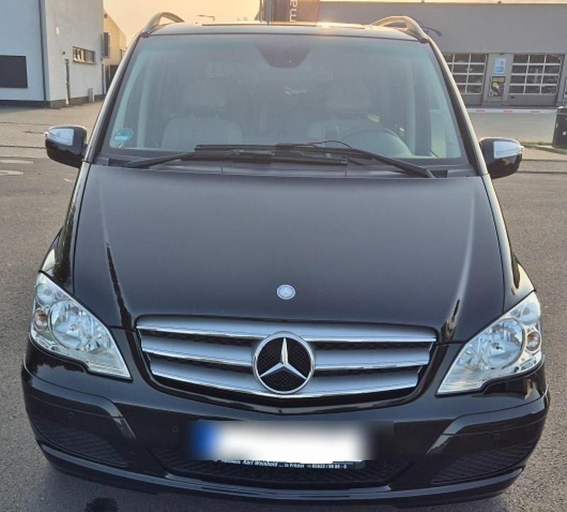 Schwarz Gebraucht 2014 Mercedes Viano Edition Van / Kleinbus | 27.490 € (Etwas zu teuer) - Bild 1/3