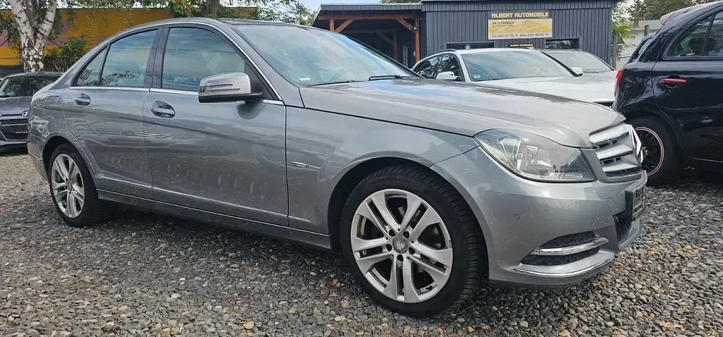 Gebraucht Mercedes C200 Avantgarde 136 PS (100 kW) 2012 Silber Limousine