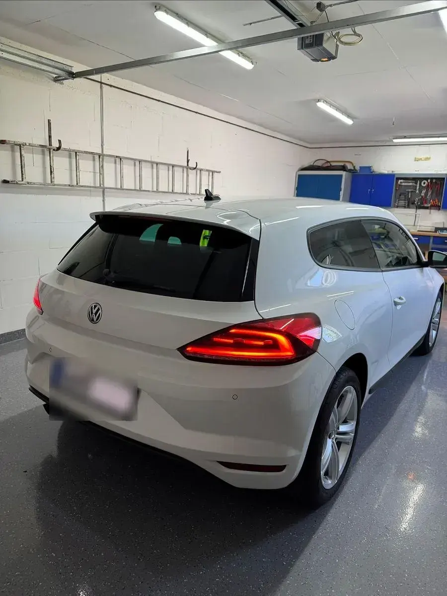 Gebraucht VW Scirocco 125 PS (91 kW) 2015 Weiß Coupé