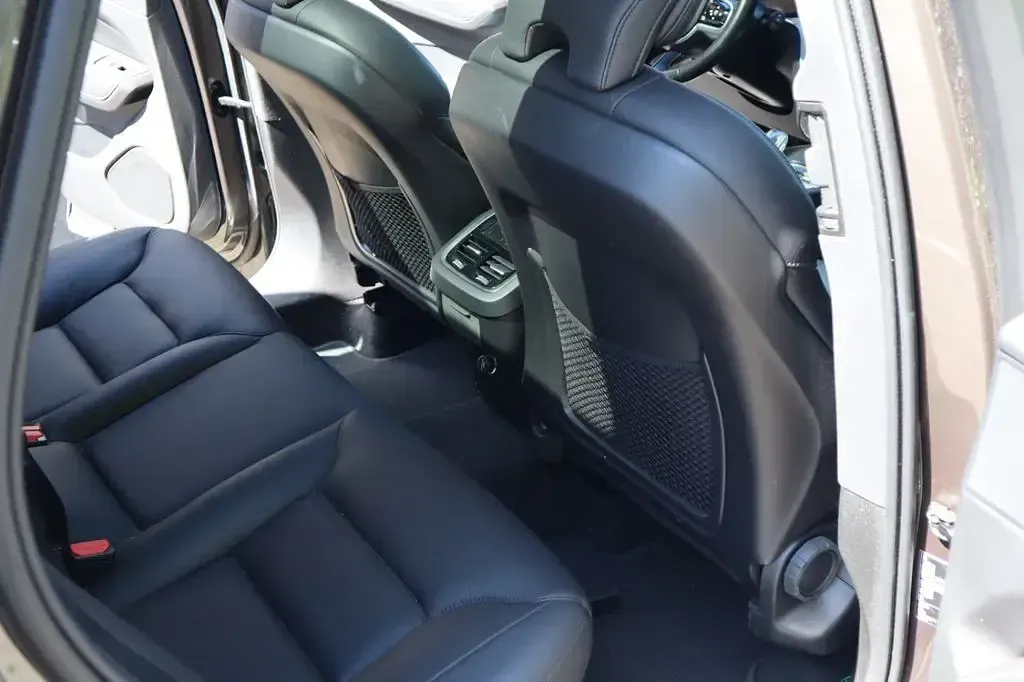 Gebraucht Volvo XC60 R-Design 235 PS (172 kW) 2020 Grün SUV