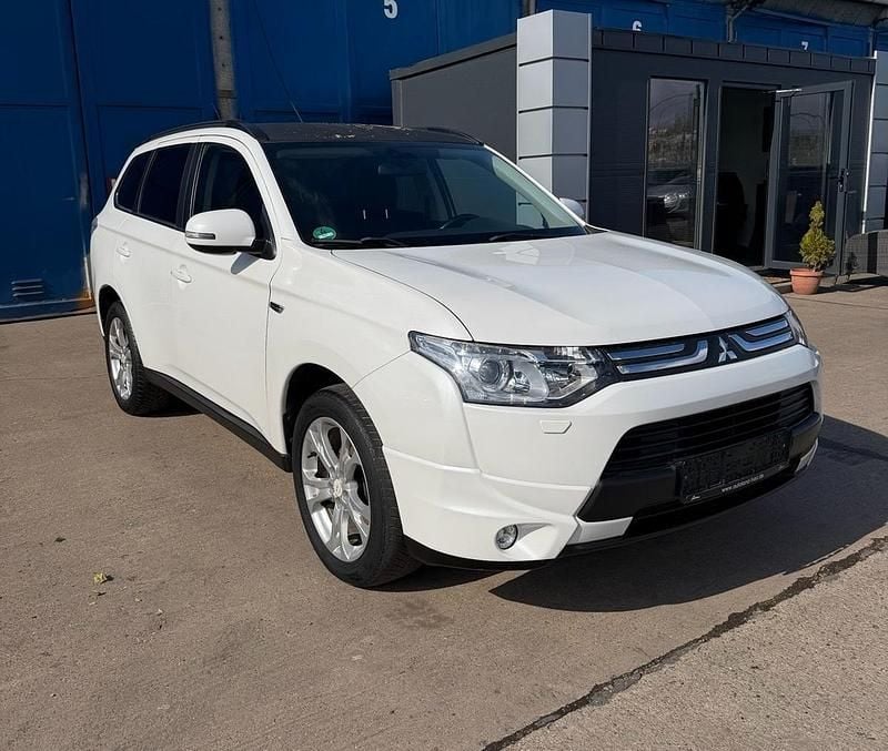 Gebraucht Mitsubishi Outlander 150 PS (110 kW) 2013 Weiß SUV