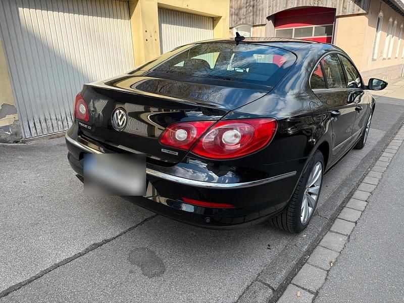 Gebraucht VW Passat 140 PS (102 kW) 2010 Schwarz Limousine