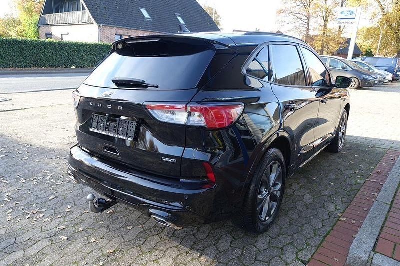 Gebraucht Ford Kuga ST-Line 152 PS (111 kW) 2022 Schwarz SUV