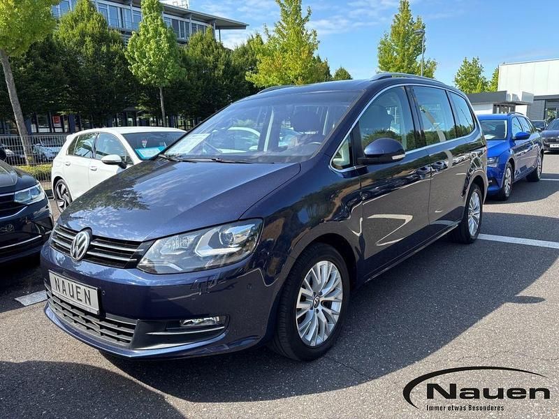 Night blue (blau) Gebraucht 2017 VW Sharan Highline Van / Kleinbus | 25.451 € (Guter Preis) - Bild 1/3