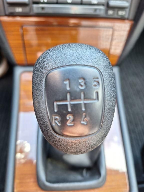 Gebraucht Mercedes 190 75 PS (55 kW) 1993 Silber Limousine