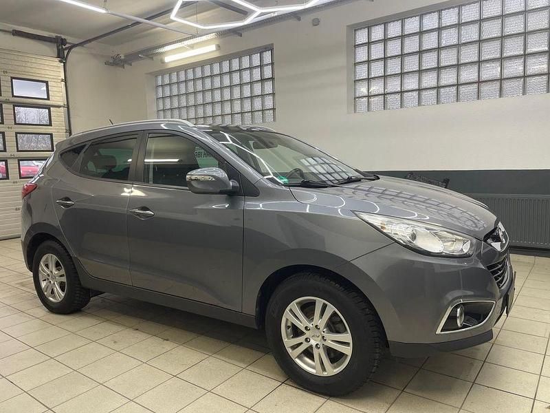Grau Gebraucht 2013 Hyundai ix35 Style SUV | 6.800 € (Superpreis) - Bild 1/4