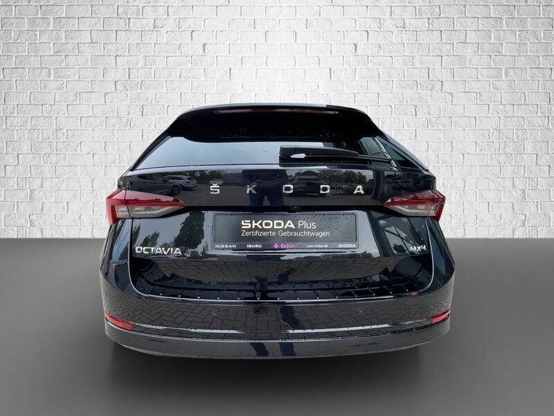 Gebraucht Skoda Octavia Style 150 PS (110 kW) 2022 Blackmagic perleffekt Kombi