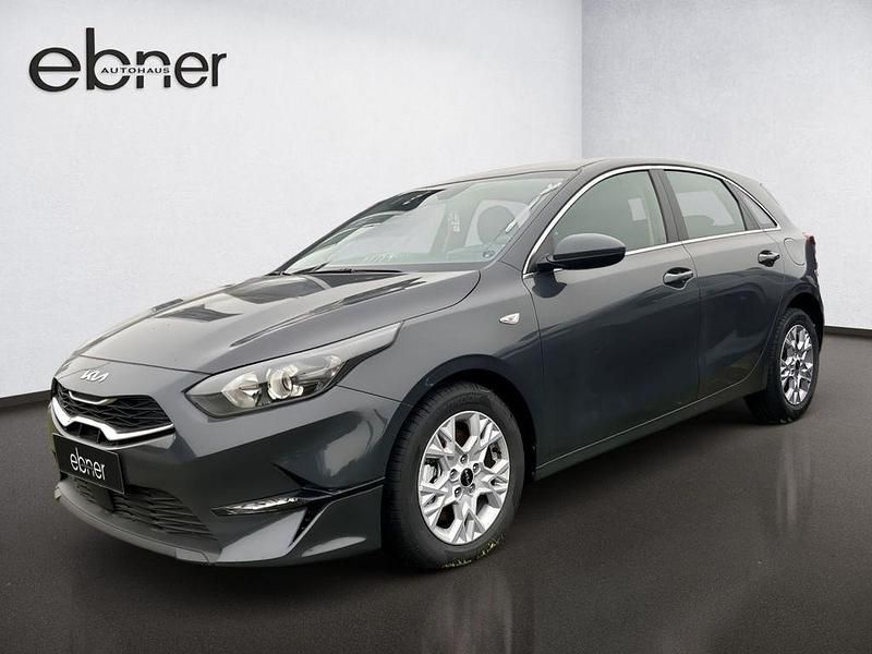 Neu Kia Ceed Vision 140 PS (102 kW) 2025 (h8g) pentametal met. Kleinwagen