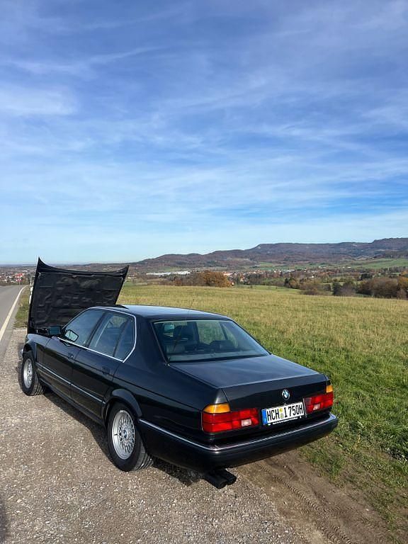 Gebraucht BMW 750 299 PS (219 kW) 1989 Schwarz Limousine