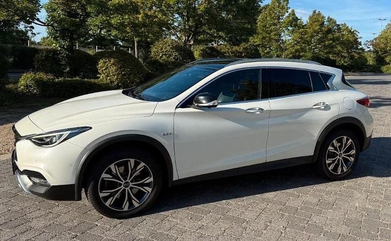 Weiß Gebraucht 2017 Mercedes GLA220 SUV | 14.990 € (Superpreis) - Bild 1/4