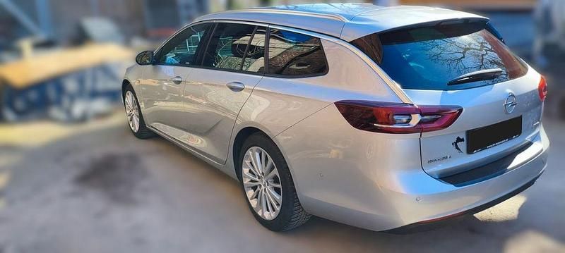 Gebraucht Opel Insignia Dynamic 165 PS (121 kW) 2017 Silber Kombi