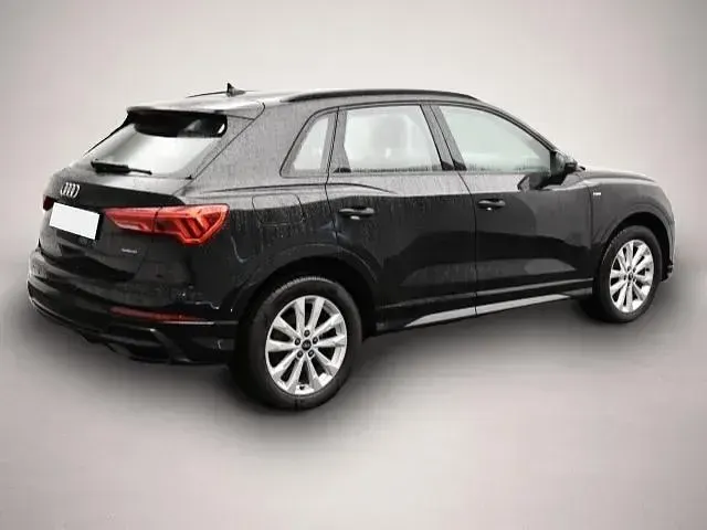 Gebraucht Audi Q3 S-Line 190 PS (139 kW) 2022 Manufacturer SUV