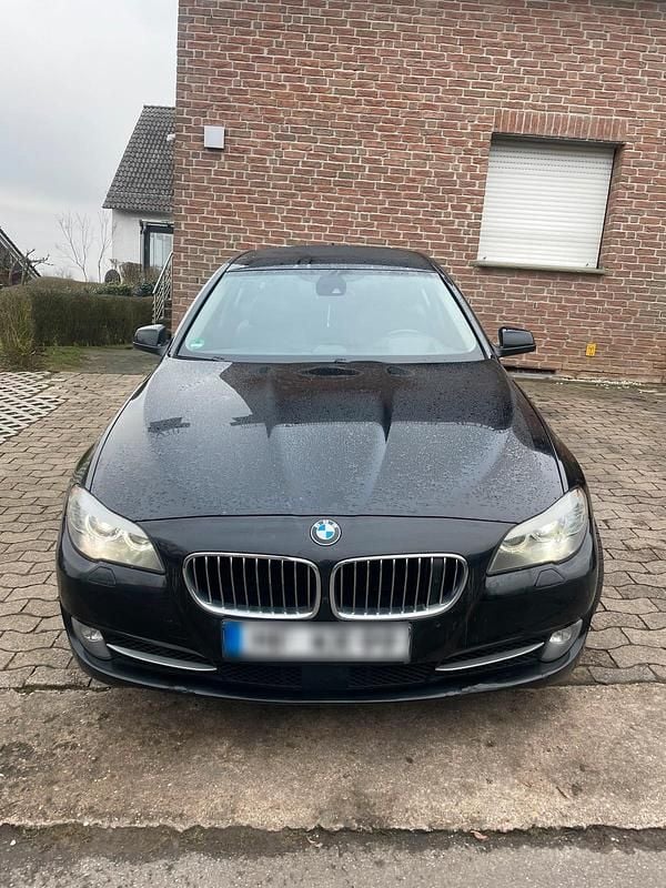 Gebraucht BMW 550 480 PS (353 kW) 2011 Schwarz Limousine