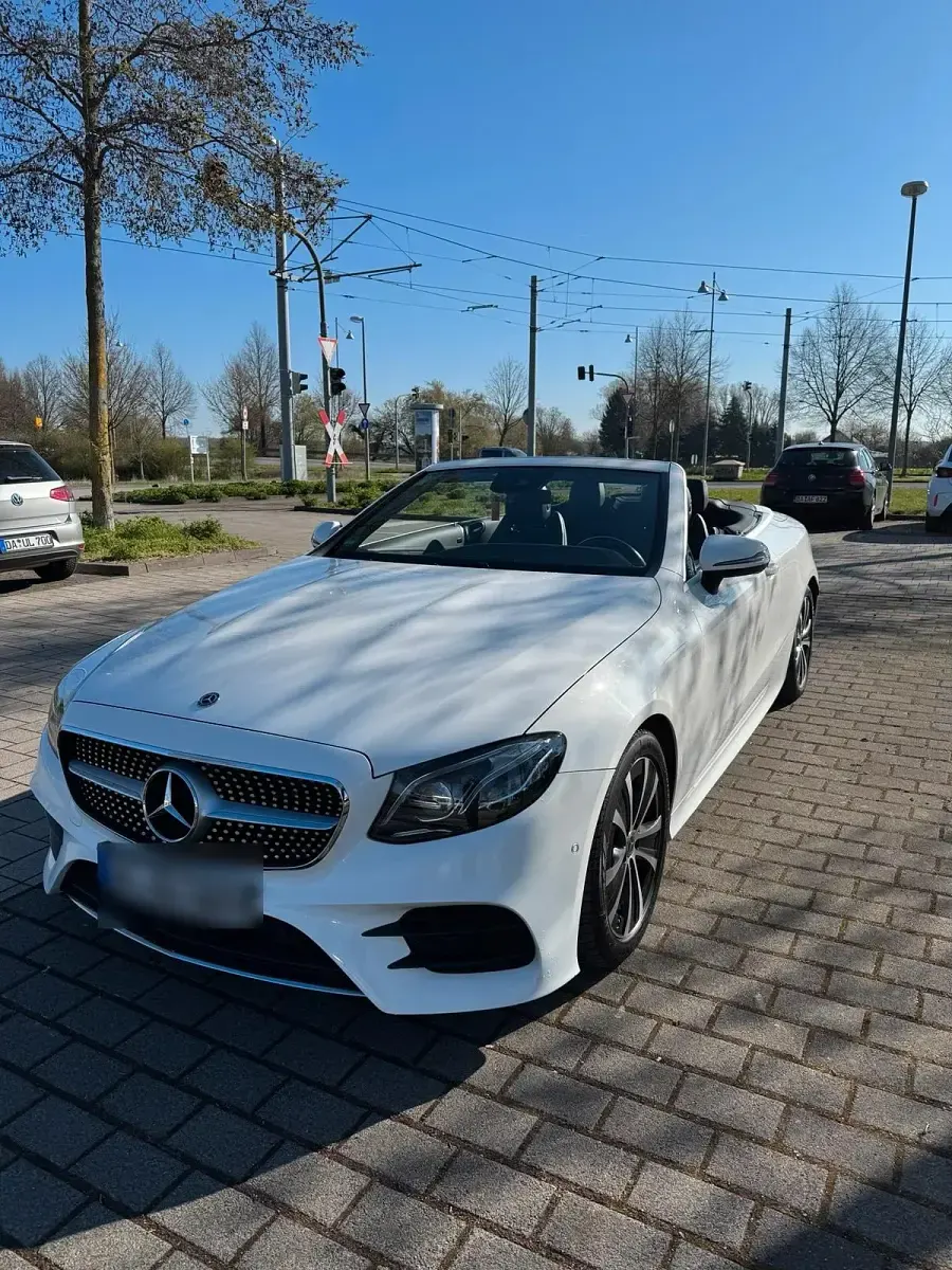 Gebraucht Mercedes E200 AMG line 184 PS (135 kW) 2018 Weiß Cabrio