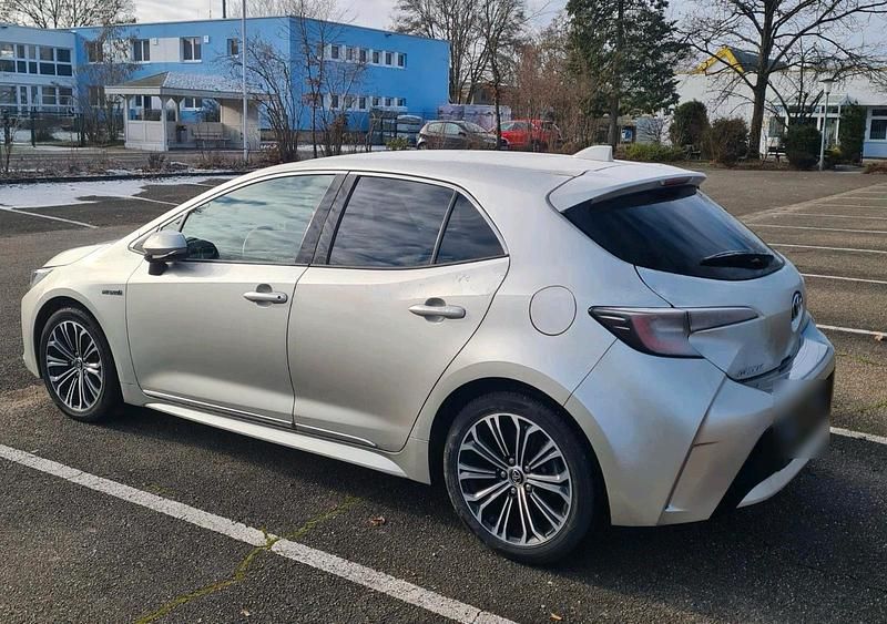 Gebraucht Toyota Corolla Design 122 PS (89 kW) 2019 Grau Kleinwagen