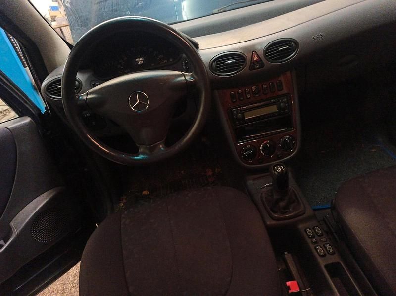 Gebraucht Mercedes A160 Elegance 105 PS (77 kW) 2003 Blau Kleinwagen