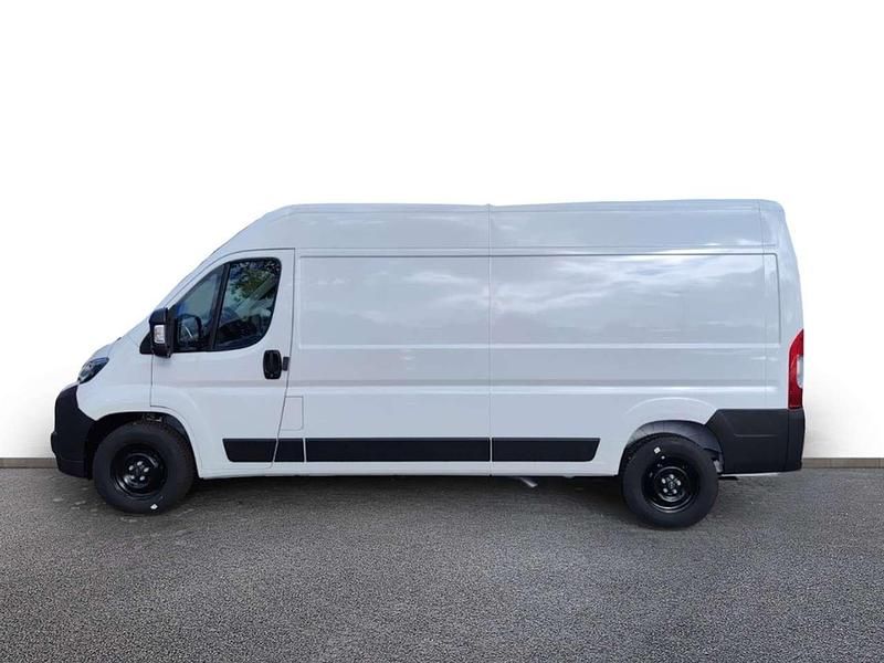 Neu Opel Movano 179 PS (131 kW) 2025 Lackierung weiss icy/typ ausse Van