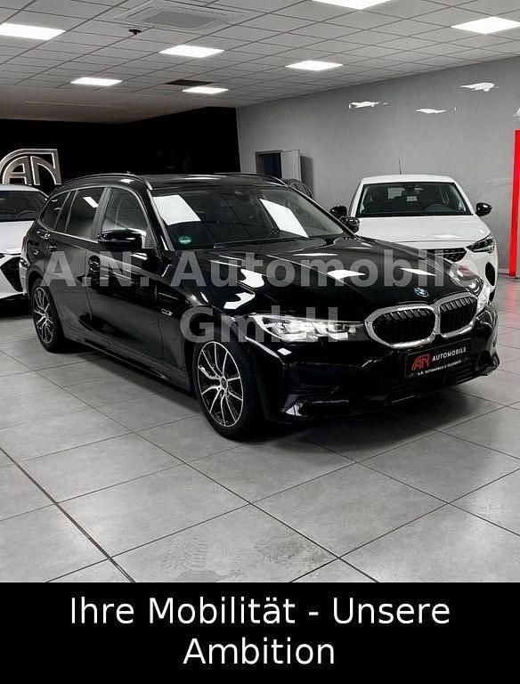 Gebraucht BMW 320e Advantage 163 PS (119 kW) 2022 Schwarz Limousine