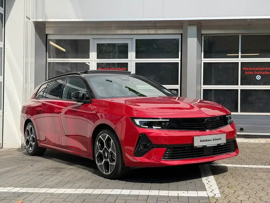 Gebraucht Opel Astra Ultimate 131 PS (96 kW) 2024 Rot Kleinwagen