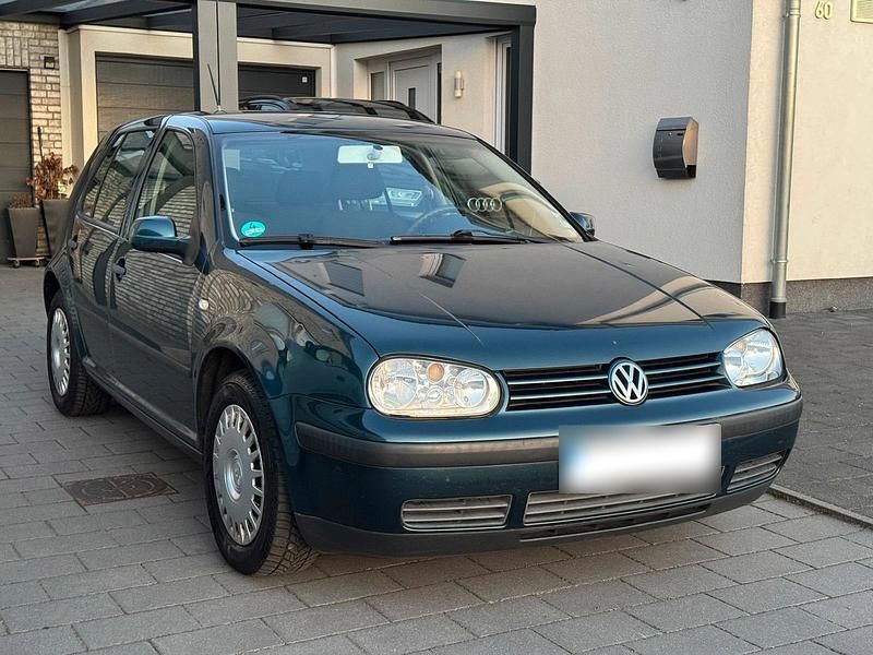 Gebraucht VW Golf IV Edition 75 PS (55 kW) 2002 Grün Limousine