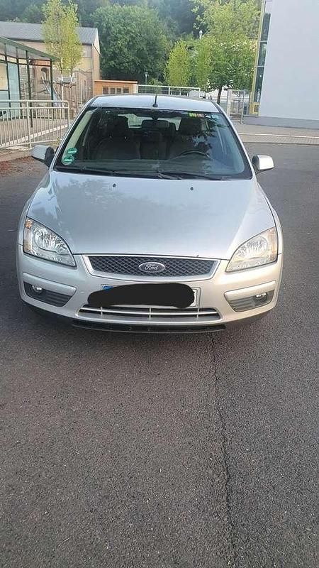 Silber Gebraucht 2007 Ford Focus Kombi | 2.900 € (Teuer) - Bild 1/4