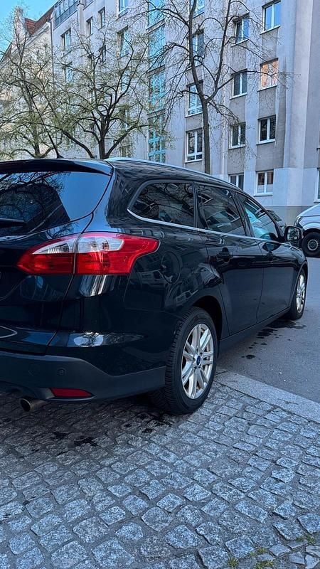 Second-hand Ford Focus 163 CP (119 kW) 2014 Negru Break