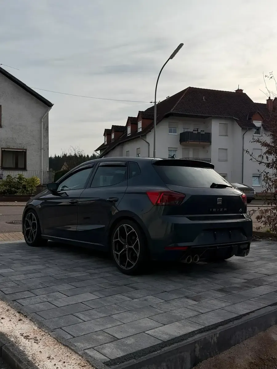 Gebraucht Seat Ibiza FR 150 PS (110 kW) 2020 Grau Kleinwagen