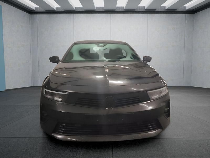 Gebraucht Opel Astra 131 PS (96 kW) 2025 Schwarz Limousine