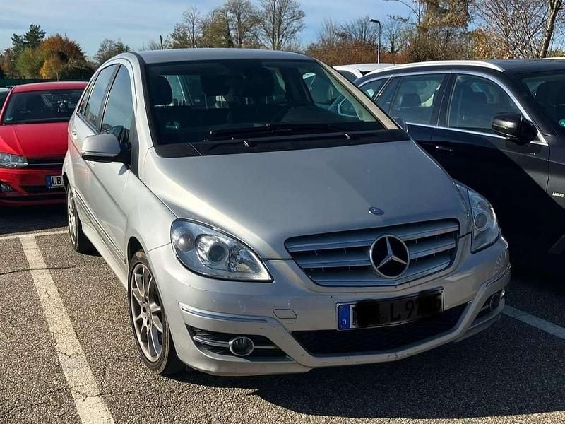 Silber Gebraucht 2010 Mercedes B180 Van / Kleinbus | 2.800 € (Superpreis) - Bild 1/3
