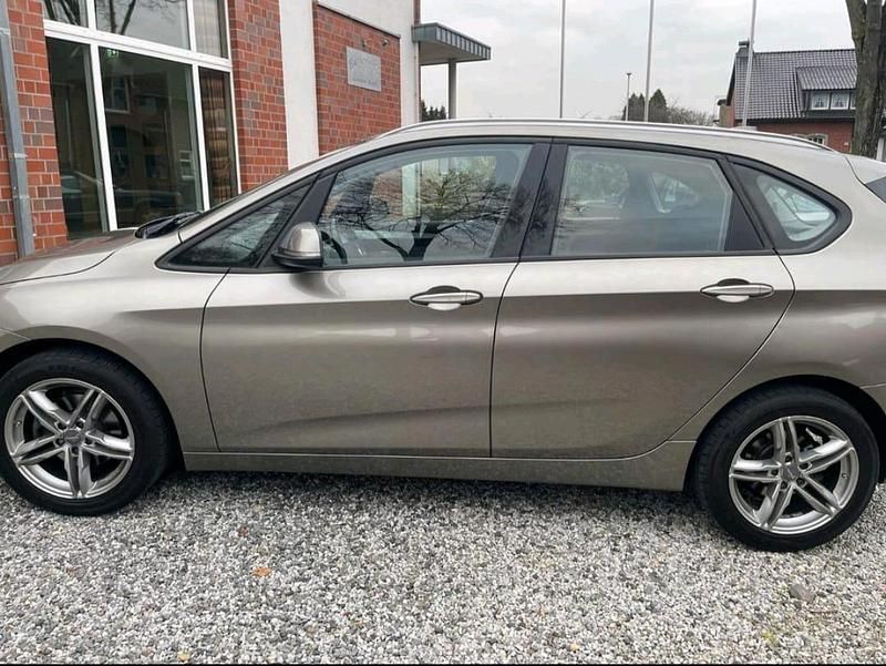 Gebraucht BMW 216 2014 Grau Limousine