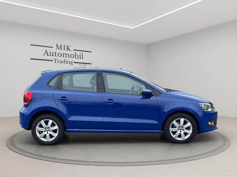 Gebraucht VW Polo Highline 90 PS (66 kW) 2012 Blau Kleinwagen