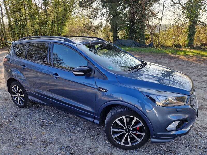 Blau Gebraucht 2019 Ford Kuga ST-Line SUV | 15.900 € (Guter Preis) - Bild 1/4