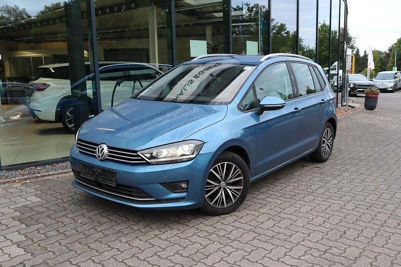 Blau Gebraucht 2016 VW Golf Sportsvan Allstar Van / Kleinbus | 13.980 € (Fairer Preis) - Bild 1/4