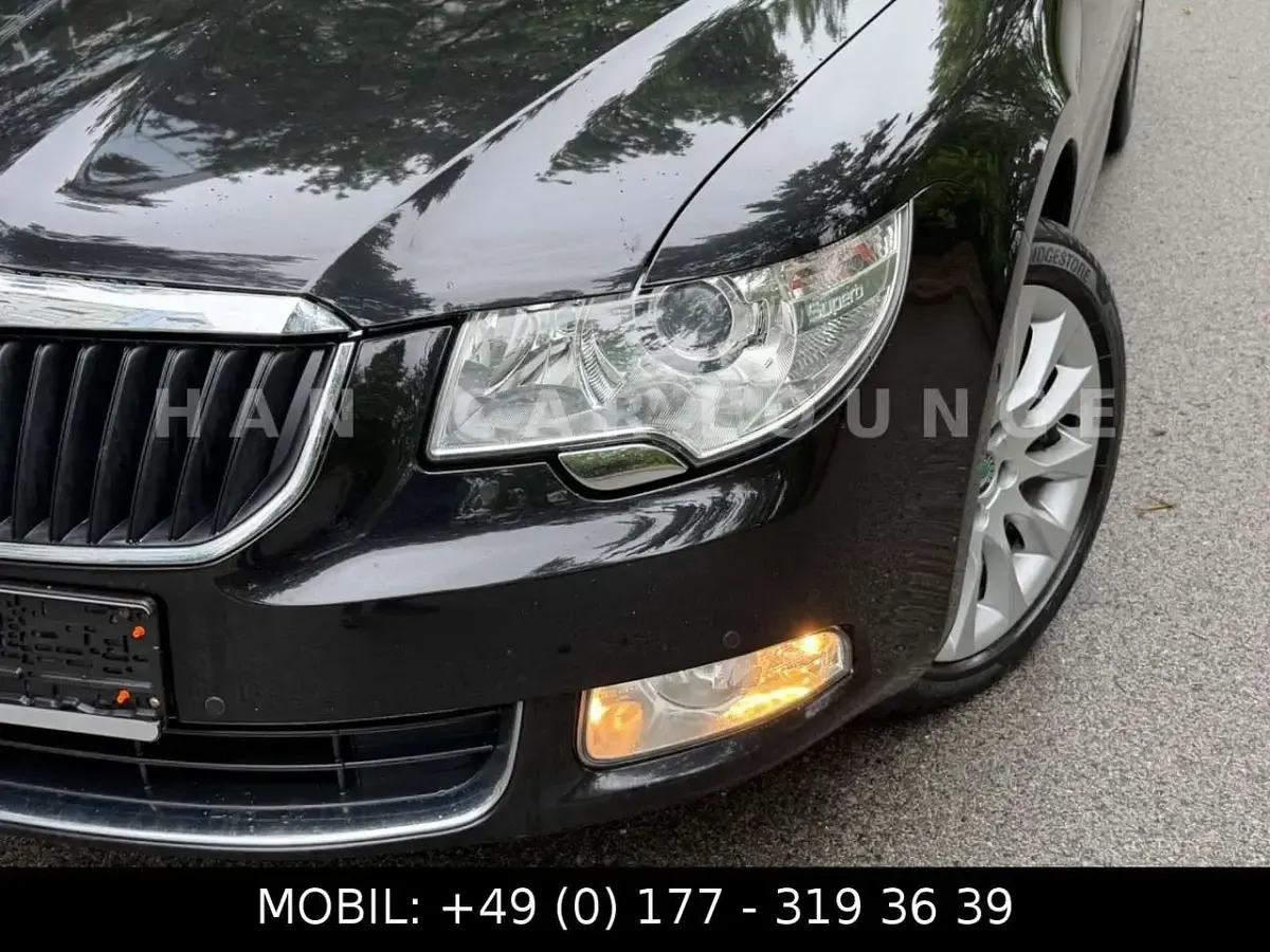 Gebraucht Skoda Superb Exclusive 160 PS (117 kW) 2013 Schwarz Limousine