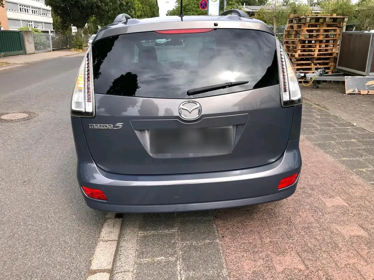 Gebraucht Mazda 5 115 PS (84 kW) 2011 Grau Van / Kleinbus