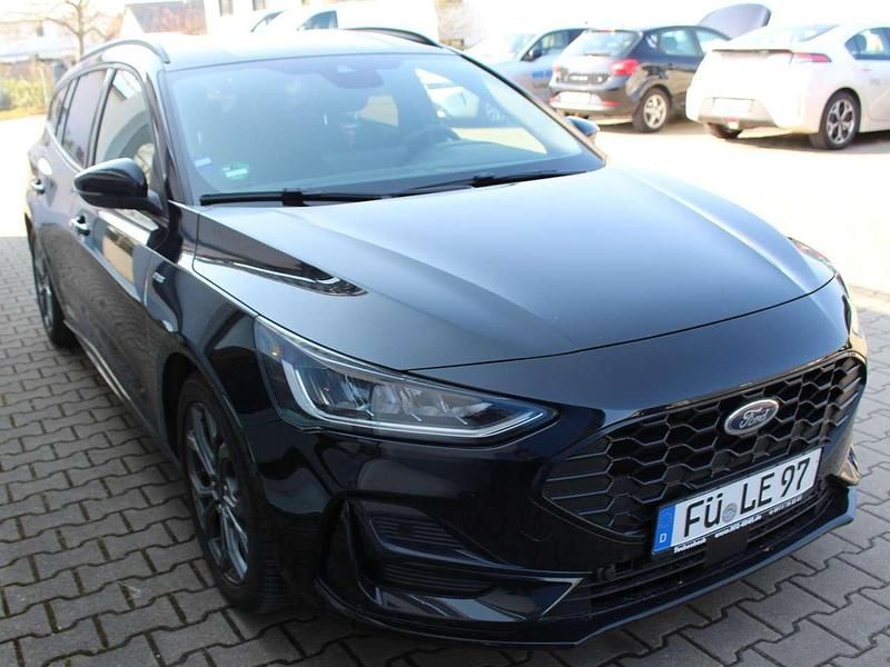 Gebraucht Ford Focus ST-Line 155 PS (114 kW) 2023 Obsidianschwarz metallic Kombi