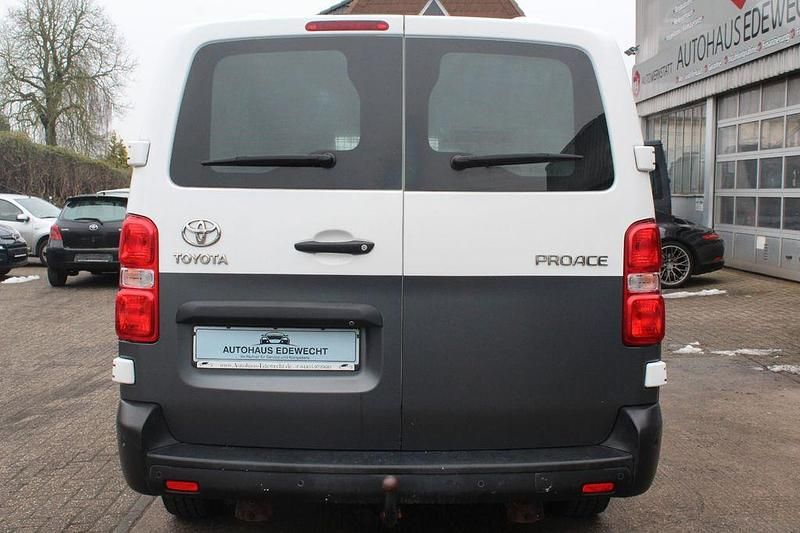 Gebraucht Toyota Proace 122 PS (89 kW) 2020 Weiß Van / Kleinbus