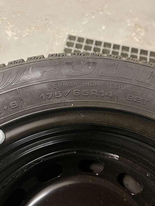 Gebraucht Ford Fiesta Trend 101 PS (74 kW) 2013 Weiß Kleinwagen