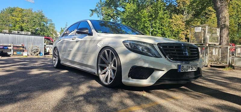 Weiß Gebraucht 2014 Mercedes S63 AMG AMG Limousine | 52.000 € - Bild 1/4