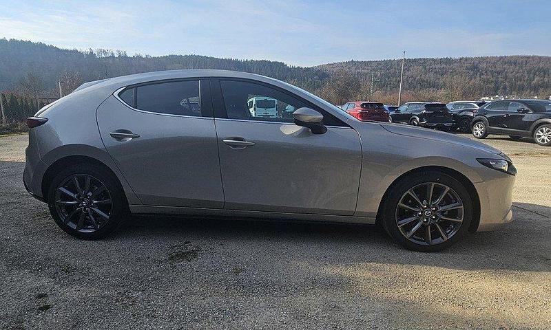 Neu Mazda 3 Center-Line 140 PS (102 kW) 2025