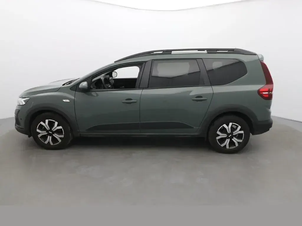 Gebraucht Dacia Jogger Expression 111 PS (81 kW) 2024 Vert lichen kaki Van / Kleinbus