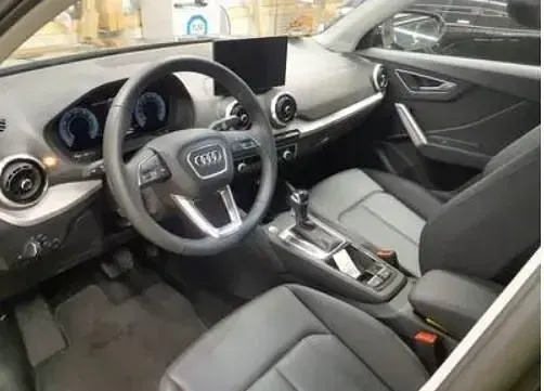 Gebraucht Audi Q2 Advanced Plus 150 PS (110 kW) 2026 Mythosschwarz metallic SUV
