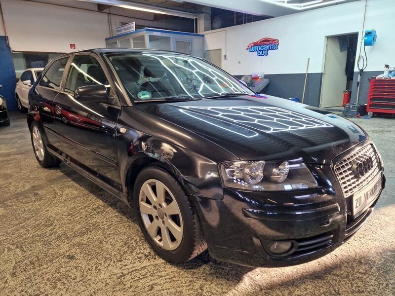 Schwarz Gebraucht 2005 Audi A3 Ambition Limousine | 599 € (Guter Preis) - Bild 1/4