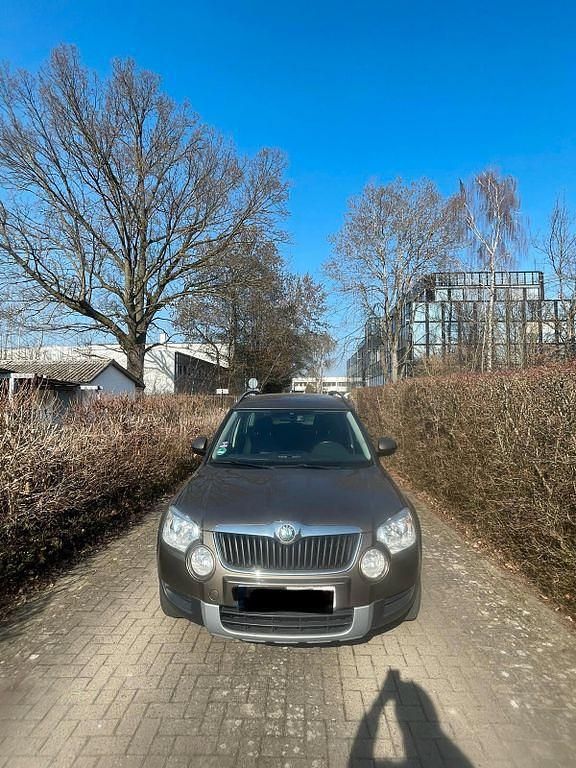 Gebraucht Skoda Yeti Plus Edition 105 PS (77 kW) 2012 Braun SUV